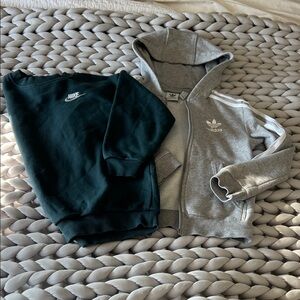 Nike Dark Green Sweatshirt and Gray Hoodie Set